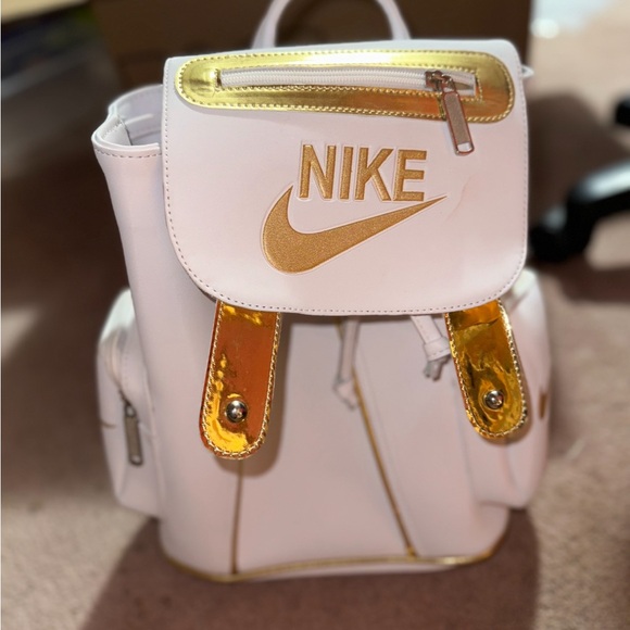 Brand new white Womens size 9 with matching backpack - Picture 10 of 12